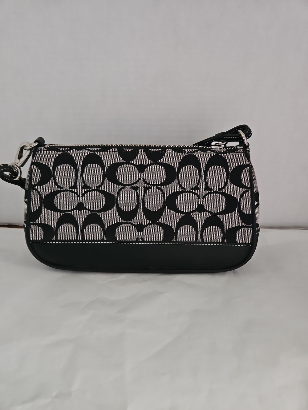 Coach Black Mini Leather Pouch with Zip - Picture 5 of 6